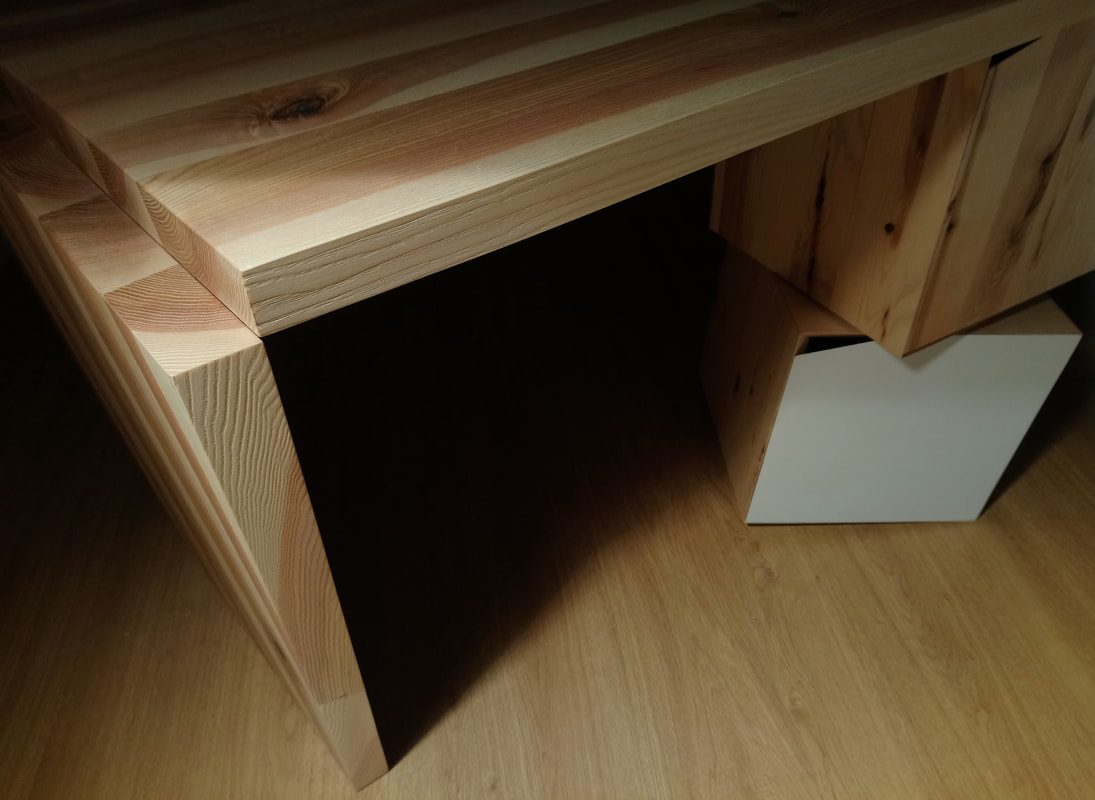 Scrittoio - scrivania in legno massiccio 